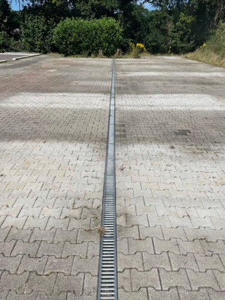 Ca. 308m² Bestrating H-profiel